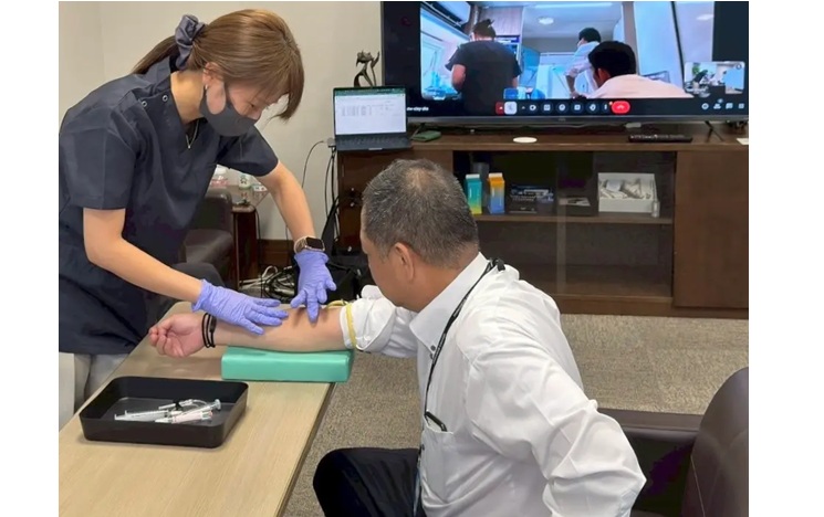 社内の一室で実施された医科健診の様子