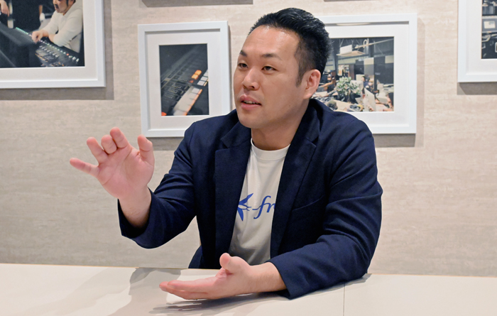 和田執行役員は医療・福祉業界には独自の会計ルールあり、デジタル化も遅れていると話す